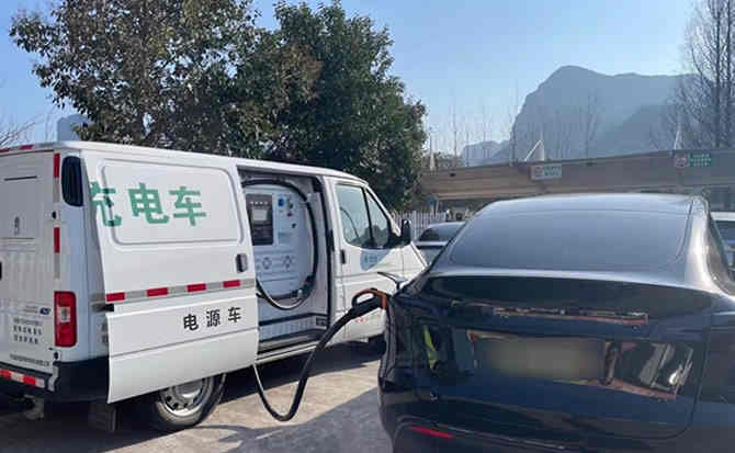 江陵汽车搭电