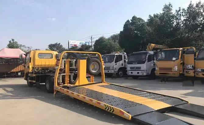 江陵汽车中途维修案例